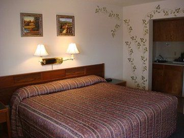Red Coat Motel Fort Macleod